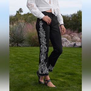 Johnny Was Laurena Cropped Baby Boot Cut Jeans size 26